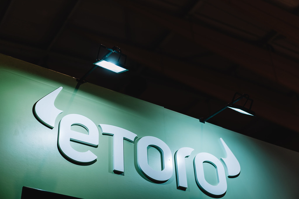 Etoro logo